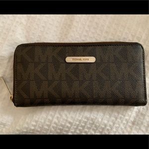 Limited edition Michael Kors turquoise wallet